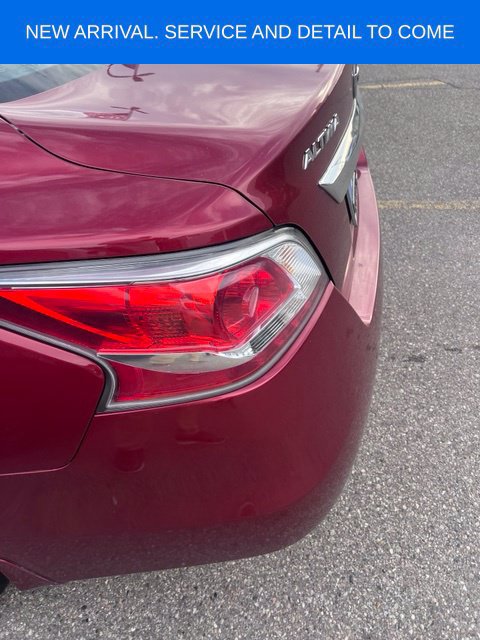 Used 2014 Nissan Altima 2.5 S w/ Display Audio Package FWD image 3