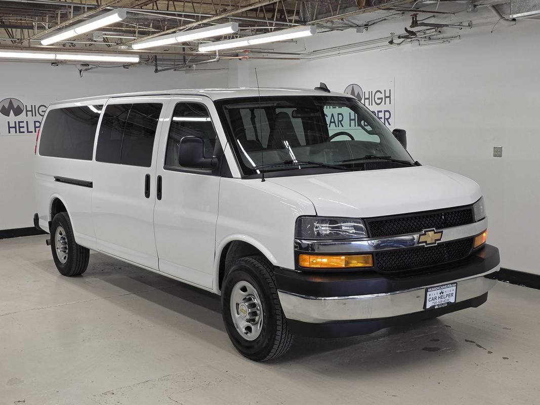 Used 2024 Chevrolet Express 3500 LT w/ LT Preferred Equipment Group RWD image 4
