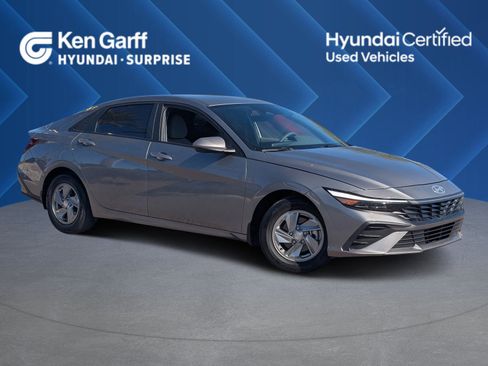 Certified 2024 Hyundai Elantra SE image 1