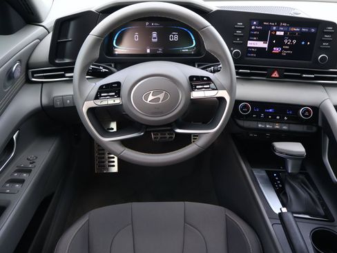 Used 2026 Hyundai Elantra Sport FWD image 9