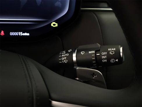 Certified 2025 Land Rover Range Rover SE image 28