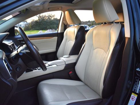 Used 2019 Lexus RX 450hL Base AWD 4dr SUV image 39