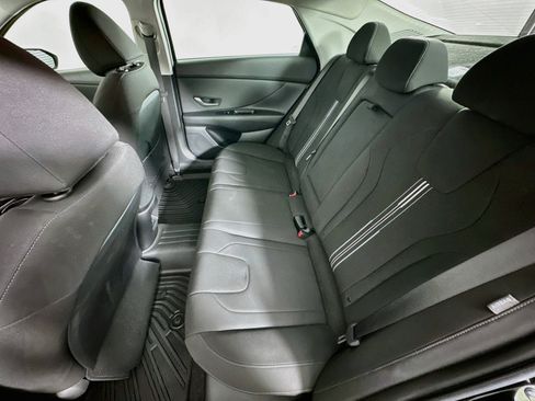 Used 2025 Hyundai Elantra SEL w/ Cargo Package FWD image 28