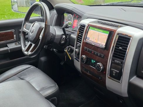 Used 2011 RAM 2500 Laramie w/ Cold Weather Group image 19