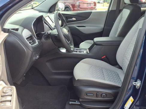 Used 2022 Chevrolet Equinox LT FWD image 4