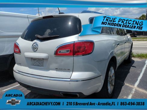 Used 2017 Buick Enclave Premium w/ Experience Buick Package FWD image 3