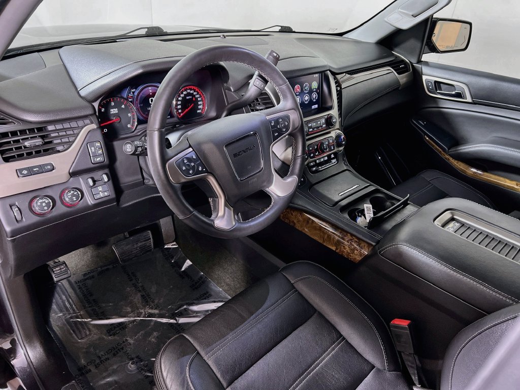 Used 2016 GMC Yukon Denali w/ Open Road Package AWD/4WD image 9