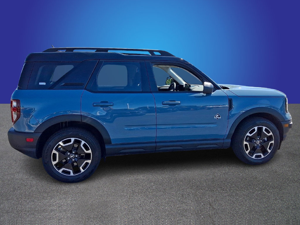 Used 2023 Ford Bronco Sport Outer Banks w/ Tech Package AWD/4WD image 7