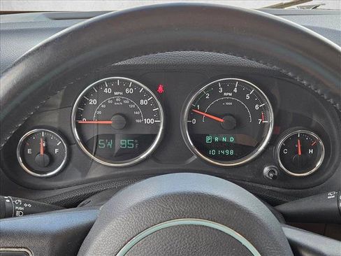 Used 2013 Jeep Wrangler Unlimited Rubicon w/ Connectivity Group AWD/4WD image 9