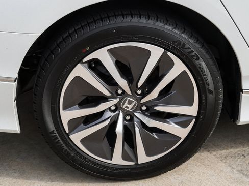 Used 2019 Honda Accord EX-L image 11