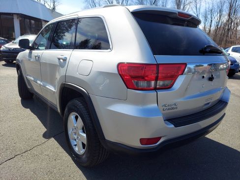 Used 2013 Jeep Grand Cherokee Laredo w/ Laredo E Group image 6