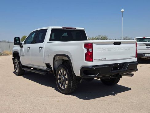 Used 2024 Chevrolet Silverado 2500 Custom w/ Custom Value Package AWD/4WD image 6