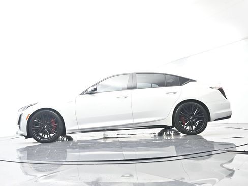 Used 2022 Cadillac CT5 V w/ Platinum Package RWD image 46