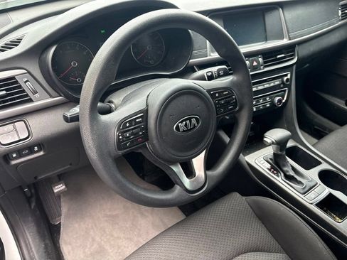 Used 2018 Kia Optima LX FWD image 10