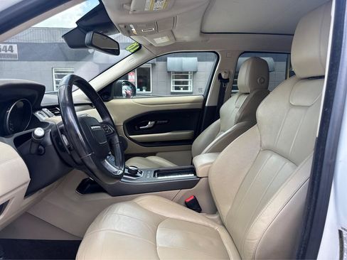 Used 2018 Land Rover Range Rover Evoque SE Premium AWD/4WD image 9