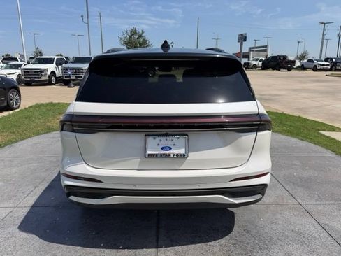 Used 2024 Lincoln Nautilus Black Label w/ Jet Appearance Package (87T) AWD/4WD image 5