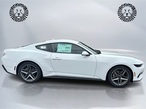 New 2026 Ford Mustang Coupe image 4