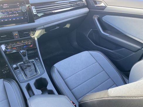 New 2025 Volkswagen Jetta SE image 12