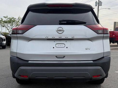 Used 2021 Nissan Rogue SV FWD image 6