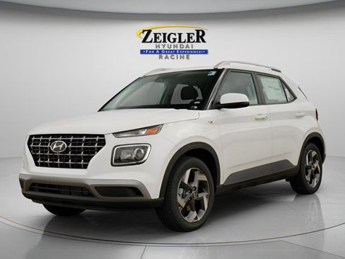 New 2026 Hyundai Venue SEL FWD image 3
