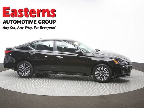 Used 2023 Nissan Altima 2.5 SV w/ SV Premium Package AWD/4WD image 47