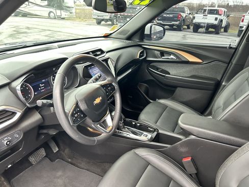 Used 2023 Chevrolet TrailBlazer ACTIV w/ Sun and Liftgate Package image 24