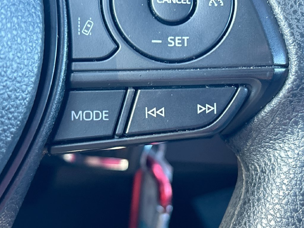 Used 2022 Toyota Corolla LE FWD image 16