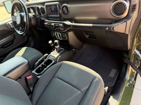 Used 2021 Jeep Wrangler Sport AWD/4WD image 20