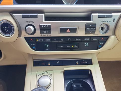 Used 2013 Lexus ES 300h w/ Premium Pkg FWD image 19