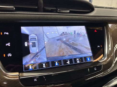 Used 2023 Cadillac XT6 Sport w/ Platinum Package AWD/4WD image 34