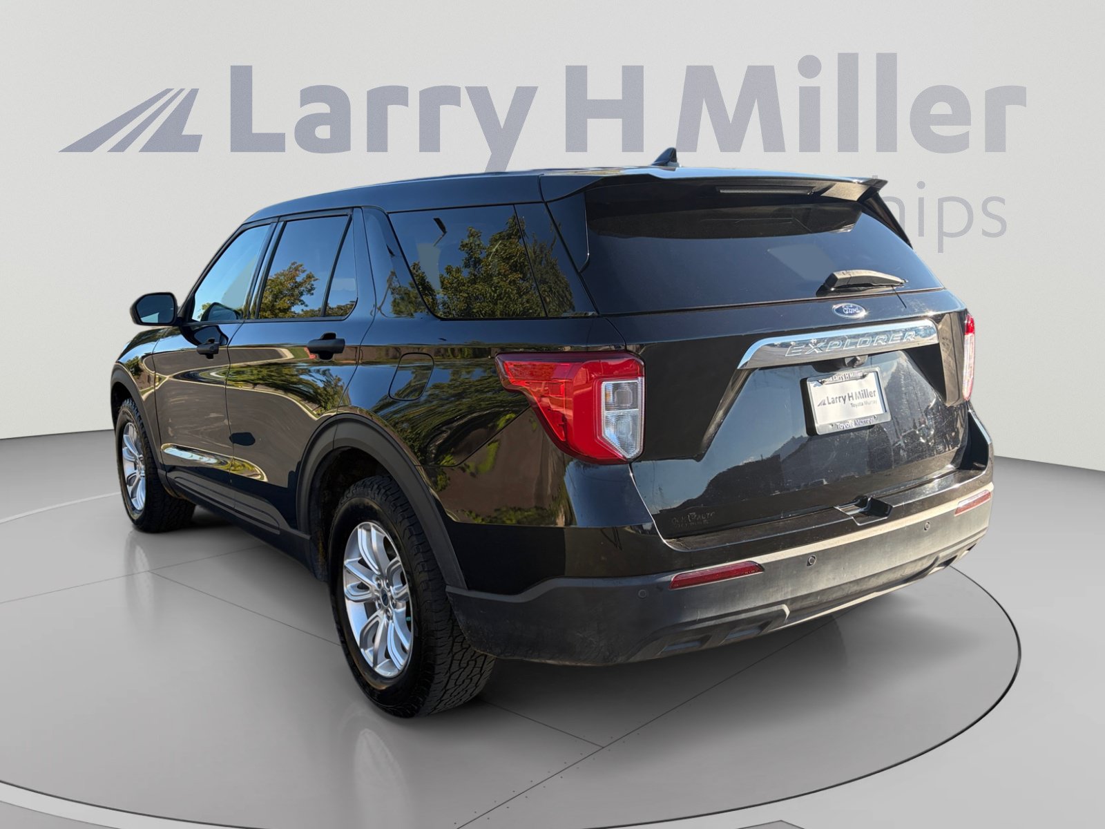 Used 2020 Ford Explorer 4WD image 3