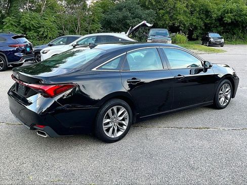 Used 2021 Toyota Avalon XLE AWD/4WD image 6