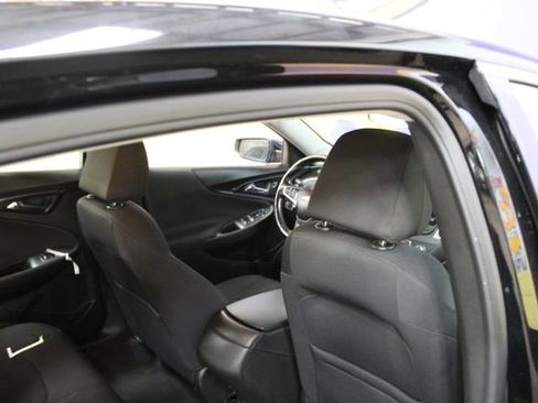Used 2022 Chevrolet Malibu RS FWD image 10