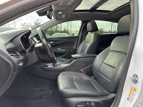 Used 2019 Chevrolet Malibu Premier w/ Sun and Wheel Package image 11