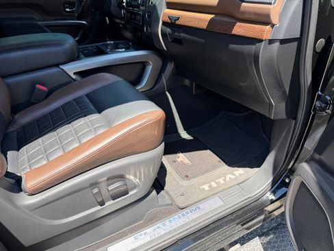 Used 2017 Nissan Titan Platinum Reserve RWD image 11