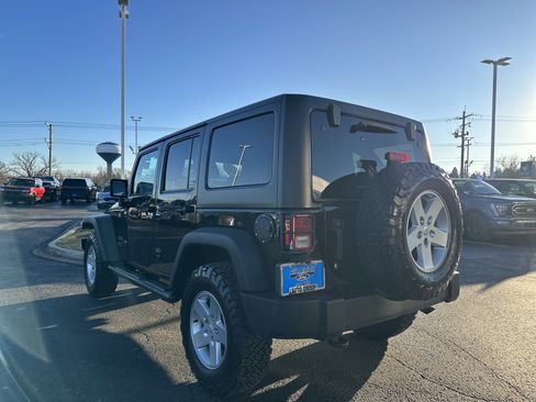 Used 2018 Jeep Wrangler Unlimited Sport S image 6