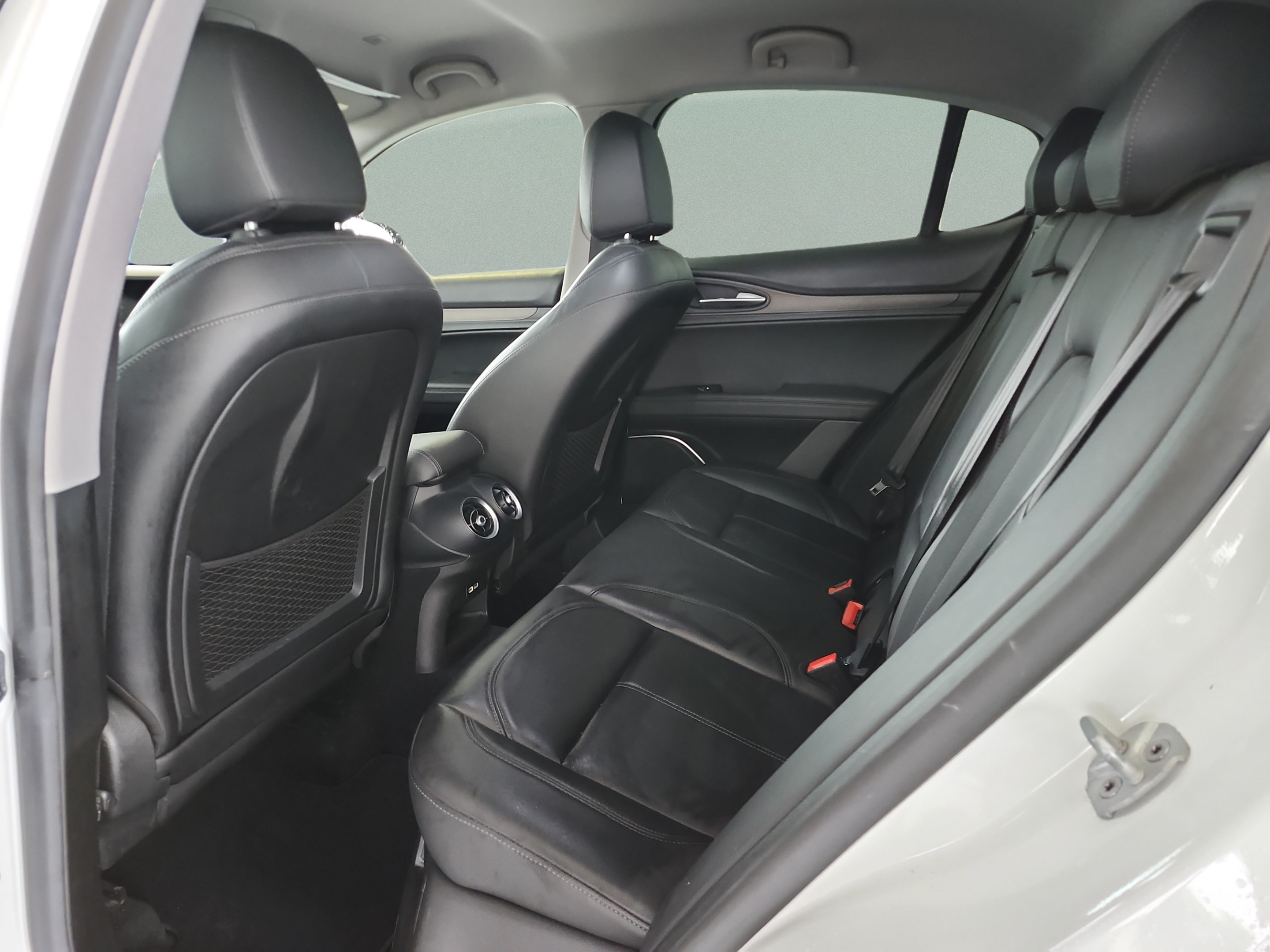 Used 2019 Alfa Romeo Stelvio Ti AWD/4WD image 16