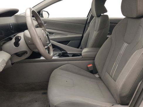 Used 2023 Hyundai Elantra SEL w/ Convenience Package FWD image 17