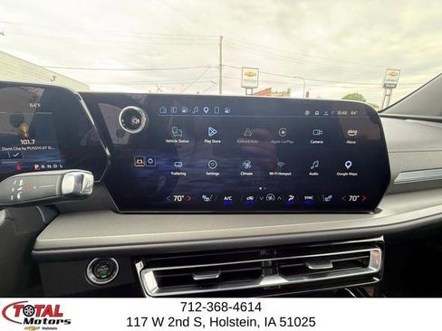 Used 2025 Chevrolet Traverse LT AWD/4WD image 26