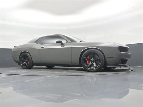 Used 2018 Dodge Challenger SRT Hellcat image 38
