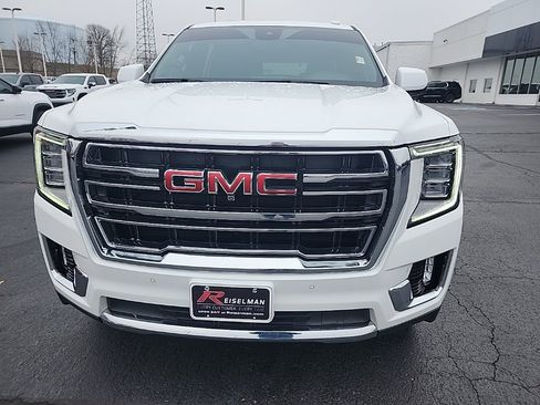 Certified 2024 GMC Yukon SLT w/ SLT Premium Package image 8