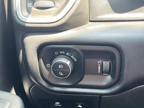 Used 2020 RAM 1500 Big Horn AWD/4WD image 27