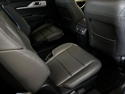 New 2026 Ford Expedition Platinum w/ Stealth Appearance Package AWD/4WD image 20