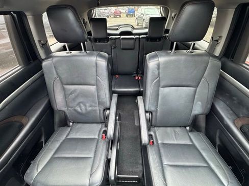 Used 2017 Toyota Highlander Limited Platinum AWD/4WD image 15