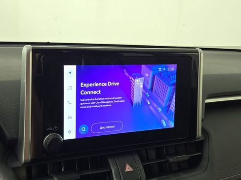 Used 2025 Toyota RAV4 XLE image 17