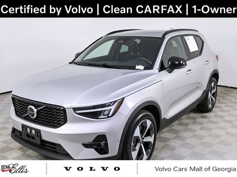 Certified 2025 Volvo XC40 B5 Plus image 1