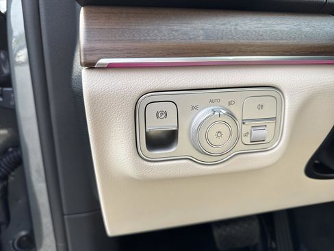 New 2026 Mercedes-Benz GLE 450 4MATIC image 43