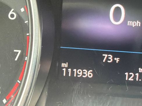 Used 2018 Volkswagen Tiguan SE w/ Panoramic Sunroof Package FWD image 22