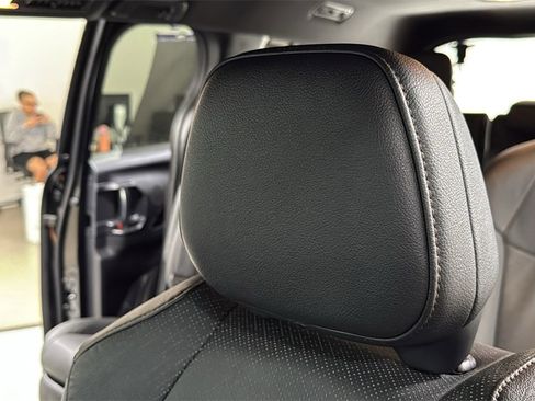 Certified 2025 Toyota Sienna Limited image 13