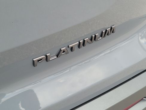 New 2026 Nissan Pathfinder Platinum FWD image 7